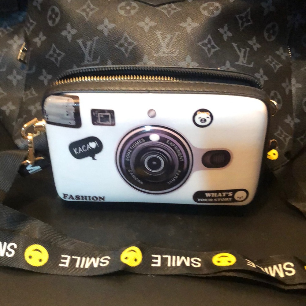 Camera purse